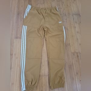 Men's Adidas Workwear Pants Mesa size Medium ED6250